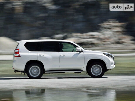 Toyota Land Cruiser Prado 2011 года