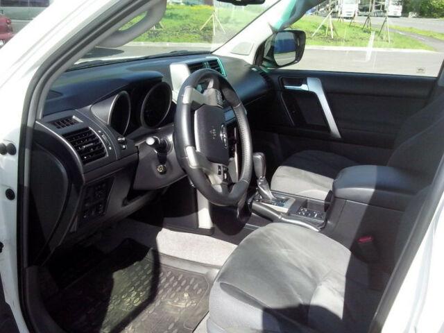 Toyota Land Cruiser Prado 2013 года