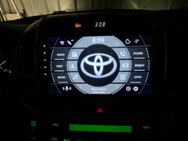 Toyota Land Cruiser 2012 року