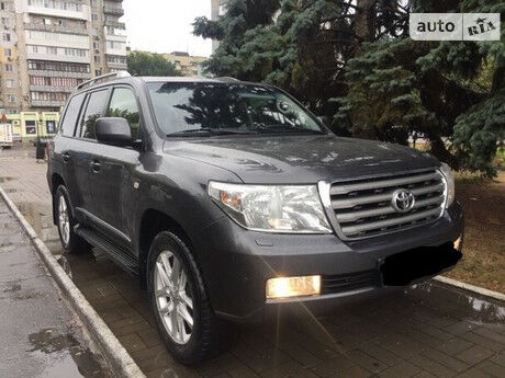 Toyota Land Cruiser 2011 року