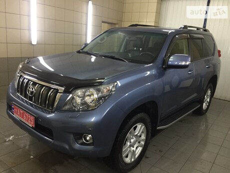 Toyota Land Cruiser 2011 року