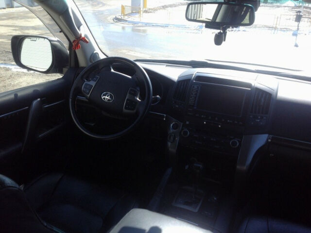 Toyota Land Cruiser 2011 года