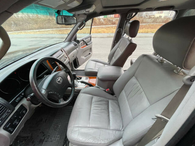 Toyota Land Cruiser 2006 року