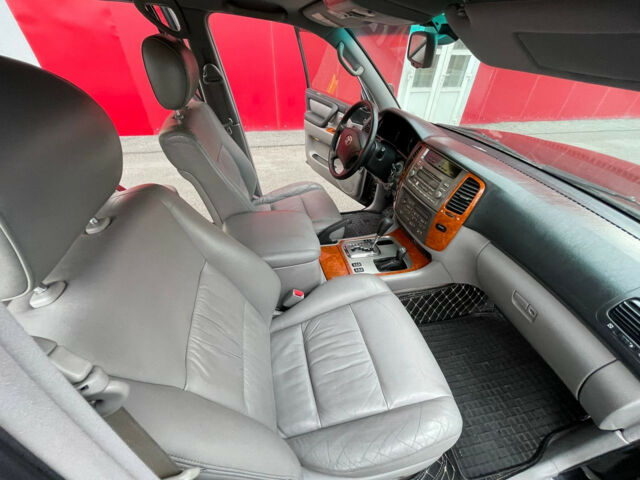 Toyota Land Cruiser 2006 року