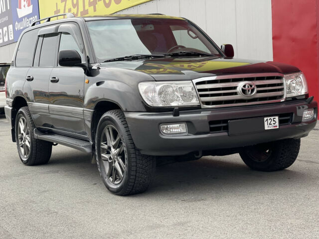 Toyota Land Cruiser 2006 року