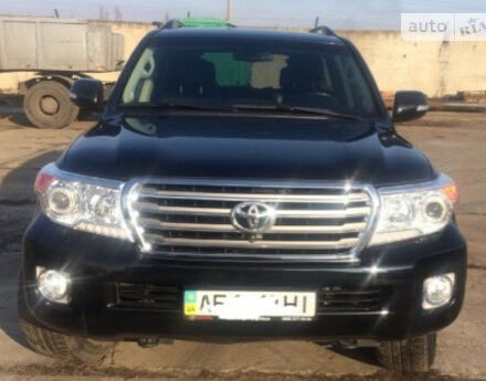 Toyota Land Cruiser 2013 года