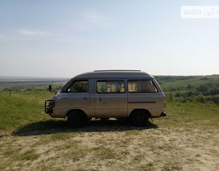 Фото на відгук з оцінкою 4.8   про авто Toyota Lite Ace 1981 року випуску від автора “Валентин” з текстом: Авто супер,как в городе так и на трасе,молодежи канешно не понять,но она прслужит еще лет и лет,а...