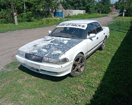 Toyota Mark II 1990 року - Фото 2 автомобіля