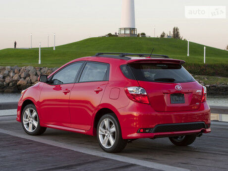 Тойота Матрикс 2002 года Toyota Matrix 2002 года