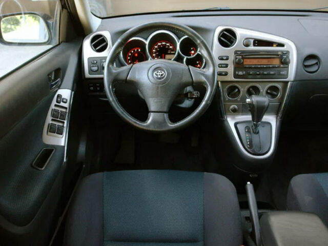 Toyota Matrix 2005 года