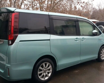 Toyota Noah 2014 года - Фото 2 авто