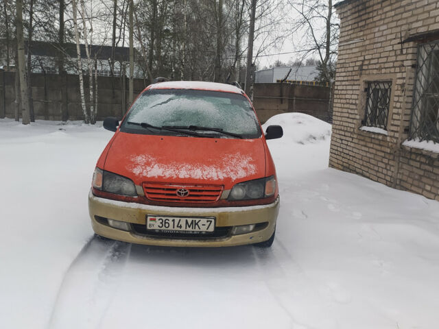 Toyota Picnic 2000 года