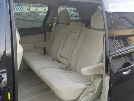 Тойота Превиа 1999 года Toyota Previa 1999 года