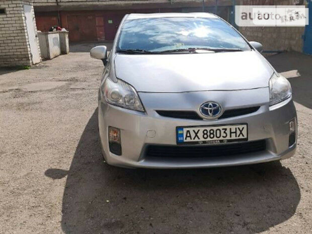 Toyota Prius 2011 года