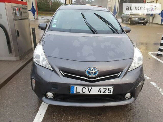 Toyota Prius 2014 року