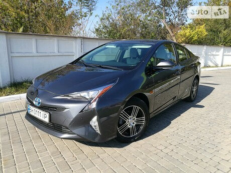 Toyota Prius 2016 року