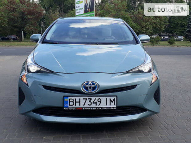 Toyota Prius 2016 року