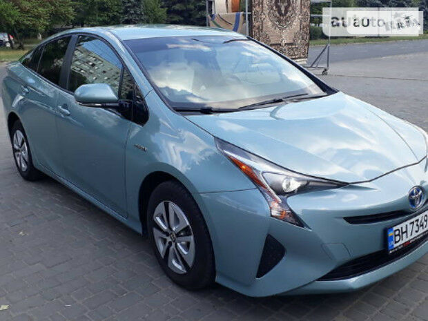 Toyota Prius 2016 року