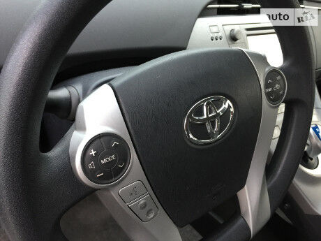 Toyota Prius 2014 года