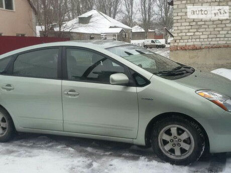 Тойота Приус 2008 года Toyota Prius 2008 года