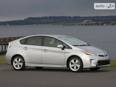 Toyota Prius 2011 года