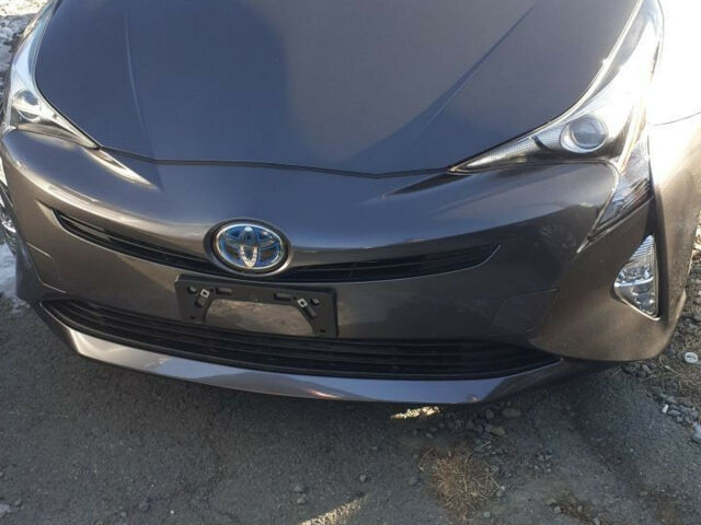 Toyota Prius 2016 года