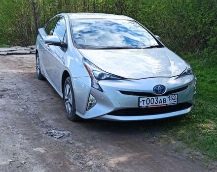 Toyota Prius 2016 года