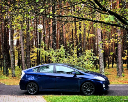 Toyota Prius 2010 року - Фото 2 автомобіля