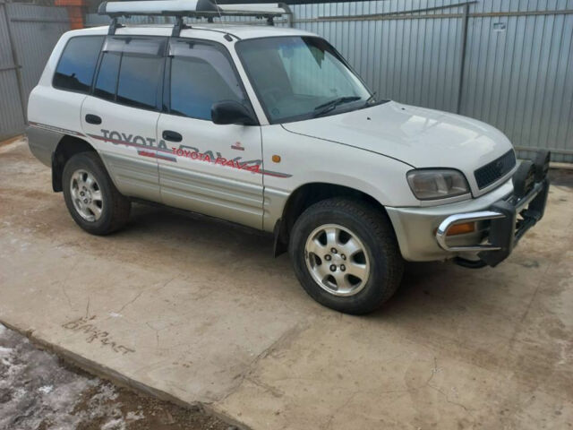 Toyota RAV4 1997 года