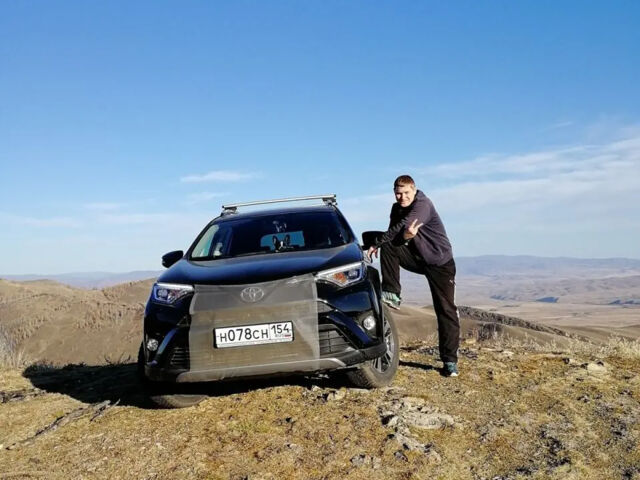 Toyota RAV4 2018 года