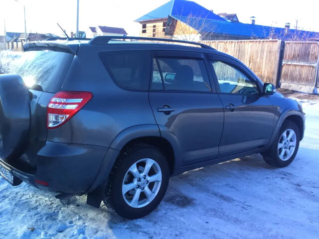 Toyota RAV4 2009 года