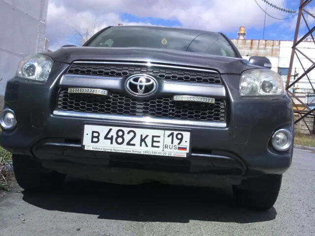 Toyota RAV4 2009 года