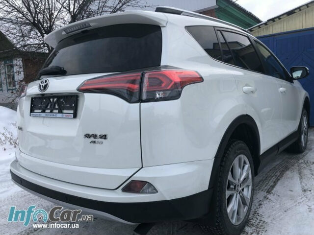 Toyota RAV4 2018 року