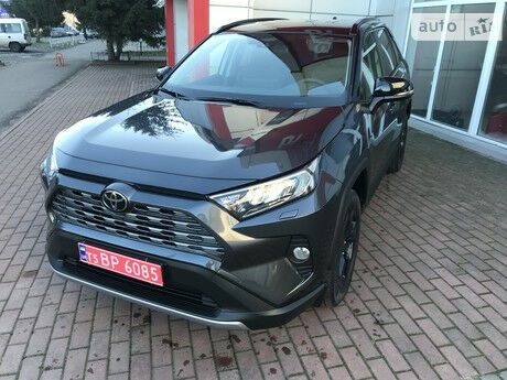 Toyota RAV4 2020 року