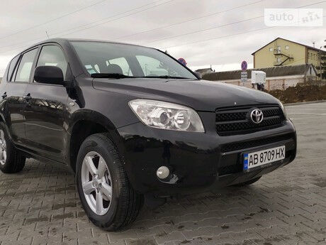 Toyota RAV4 2008 года