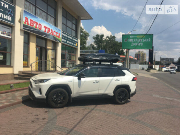 Toyota RAV4 2019 года