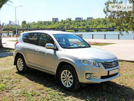 Тойота РАВ 4 2010 года Toyota RAV4 2010 года