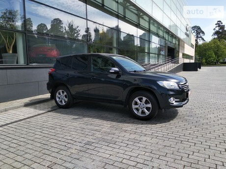Тойота РАВ 4 2010 года Toyota RAV4 2010 года