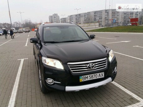 Toyota RAV4 2010 года