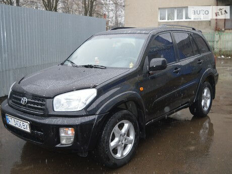 Тойота РАВ 4 2002 року Toyota RAV4 2002 року