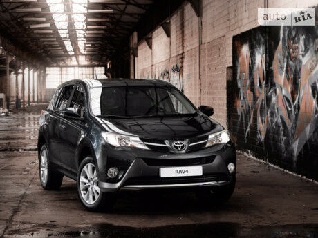 Тойота РАВ 4 2013 года Toyota RAV4 2013 года
