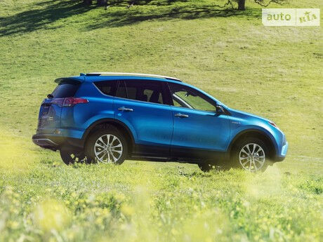 Toyota RAV4 2013 года