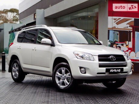 Тойота РАВ 4 2013 року Toyota RAV4 2013 року