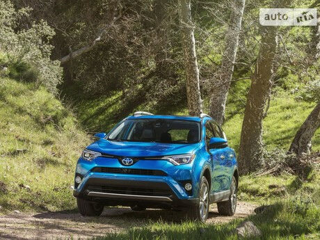 Toyota RAV4 2010 года