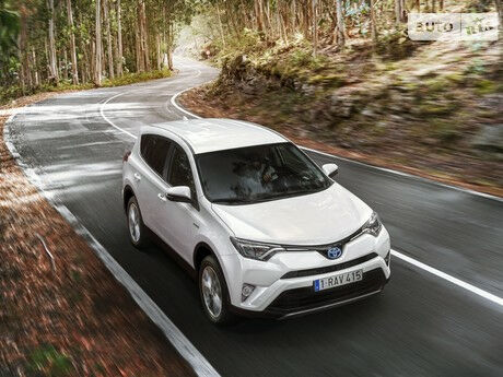 Тойота РАВ 4 2013 года Toyota RAV4 2013 года
