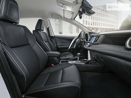 Тойота РАВ 4 2011 года Toyota RAV4 2011 года