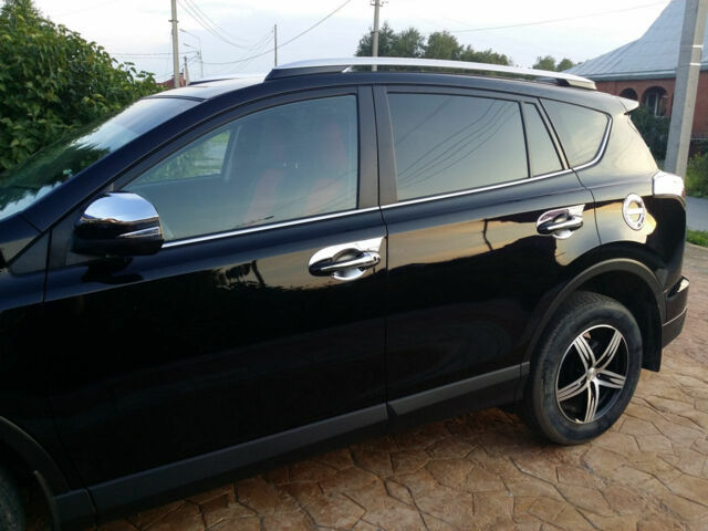 Toyota RAV4 2018 года