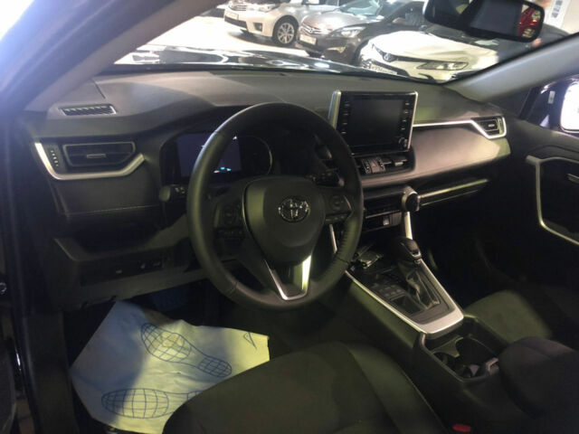 Toyota RAV4 2022 року