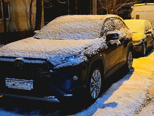Тойота РАВ 4 2020 року Toyota RAV4 2020 року
