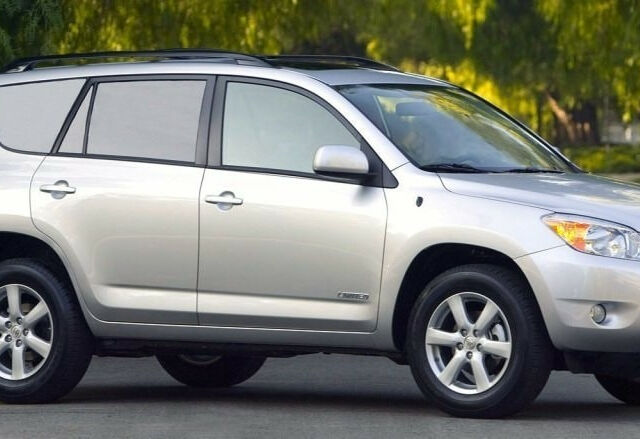 Тойота РАВ 4 2007 года Toyota RAV4 2007 года